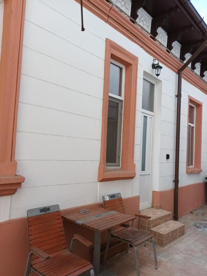 Casa Liveni Apartamento Bucareste Exterior foto